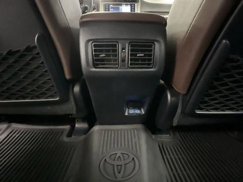 Used 2023 Toyota 4Runner Limited AWD/4WD image 22