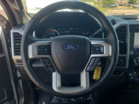 Used 2020 Ford F350 Lariat w/ Lariat Value Package AWD/4WD image 9