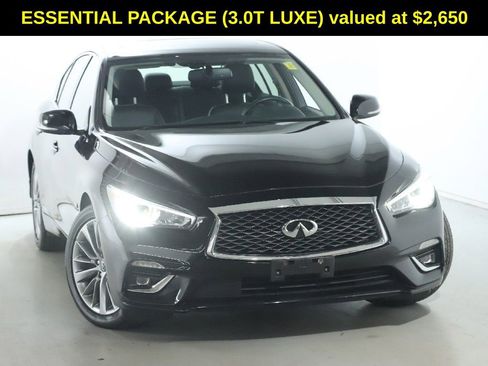 Used 2019 INFINITI Q50 Luxe w/ Essential Package (3.0T Luxe) image 3