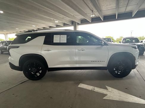 Used 2024 Chevrolet Traverse RS FWD image 6