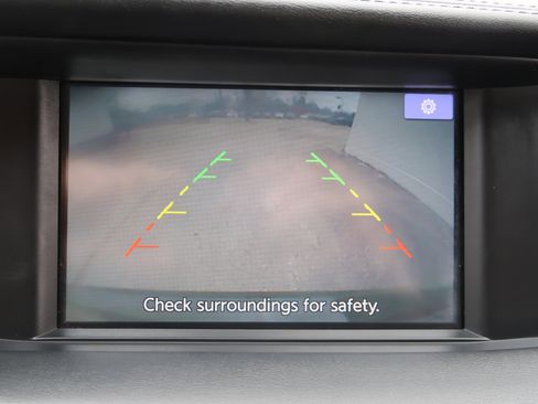 Used 2017 INFINITI QX30 image 17