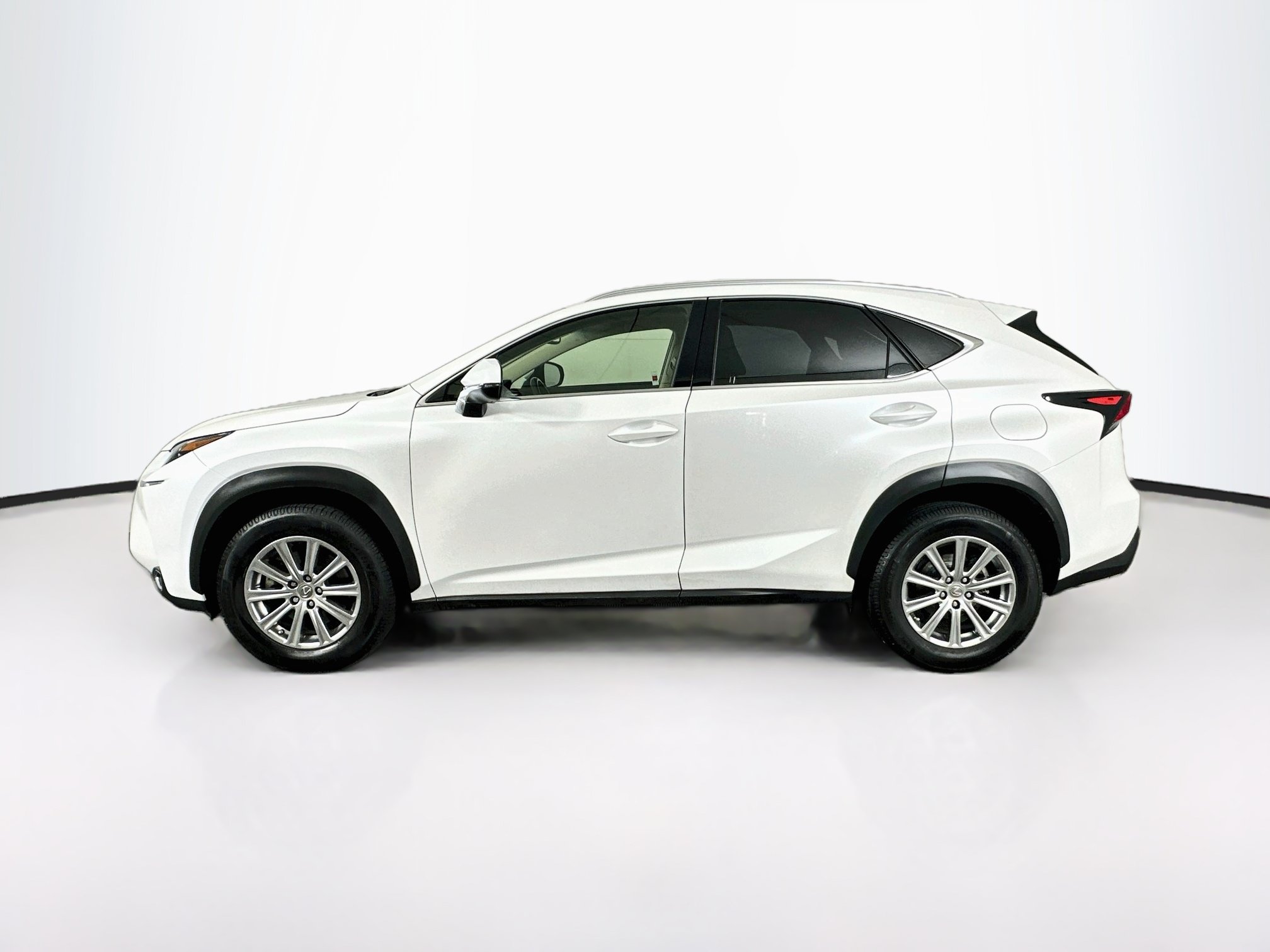 Used 2016 Lexus NX 200t FWD w/ Accessory Package image 4