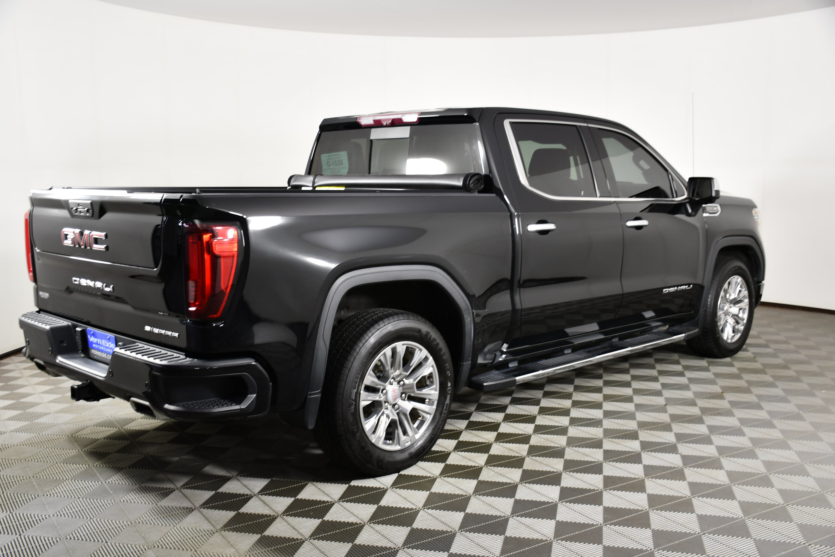Used 2021 GMC Sierra 1500 Denali w/ Technology Package AWD/4WD image 6