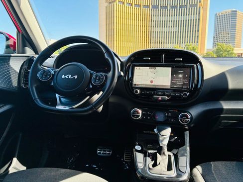 Used 2022 Kia Soul GT-Line FWD image 28