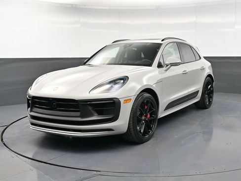 New 2026 Porsche Macan GTS AWD/4WD image 6