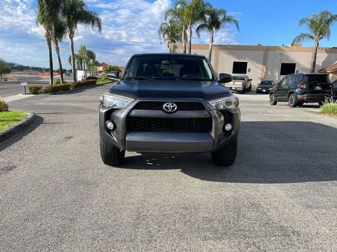 Used 2015 Toyota 4Runner SR5 image 2