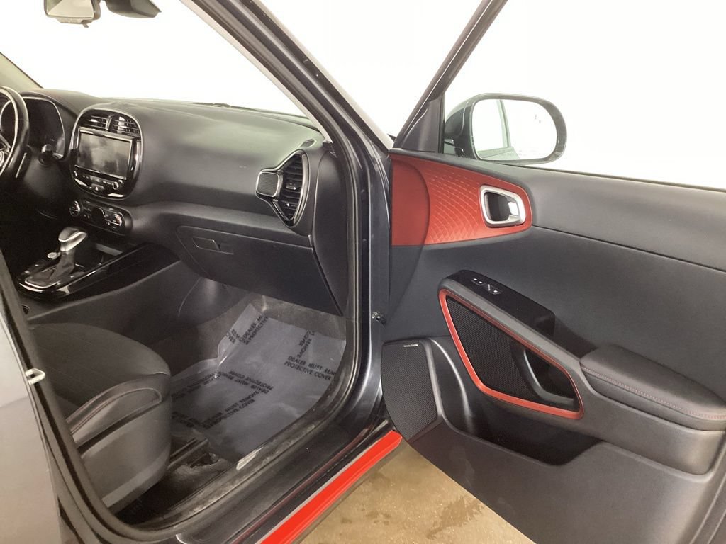 Used 2020 Kia Soul GT-Line Turbo FWD image 22