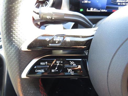 Used 2025 Mercedes-Benz CLA 250 4MATIC image 11