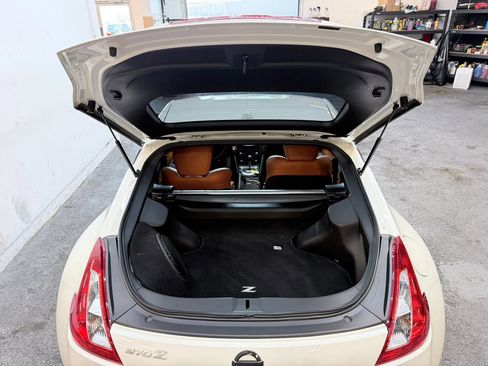 Used 2015 Nissan 370Z Touring RWD image 24