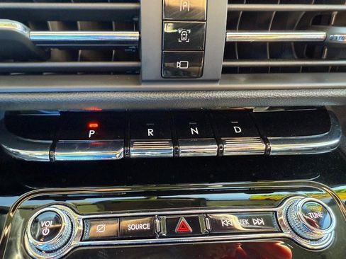 Certified 2022 Lincoln Corsair Reserve w/ Equipment Group 201A image 24