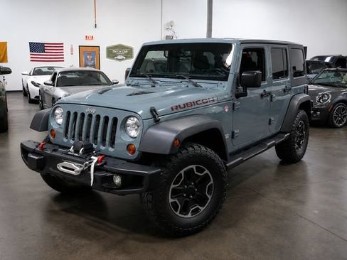 Used 2013 Jeep Wrangler Unlimited Rubicon AWD/4WD image 2