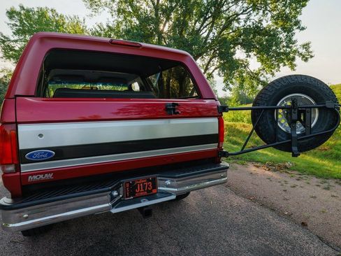 Used 1994 Ford Bronco XLT image 90