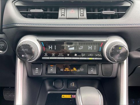 Used 2025 Toyota RAV4 XSE image 38