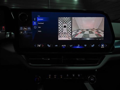 Used 2025 Chevrolet Equinox EV LT image 27