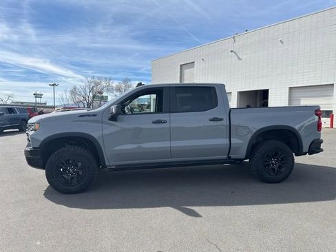 Used 2025 Chevrolet Silverado 1500 ZR2 w/ Technology Package image 19