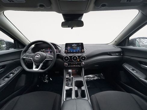 Used 2025 Nissan Sentra SV image 13