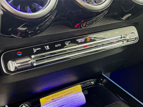 New 2026 Mercedes-Benz GLB 250 4MATIC image 16