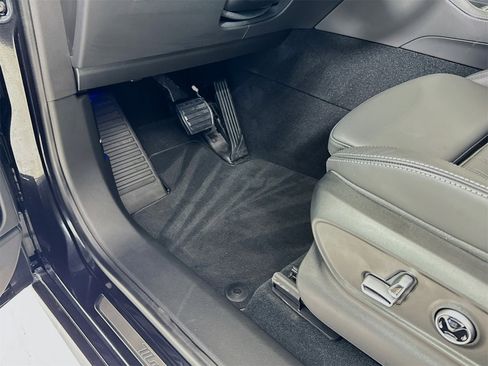 New 2025 Maserati Grecale GT image 24