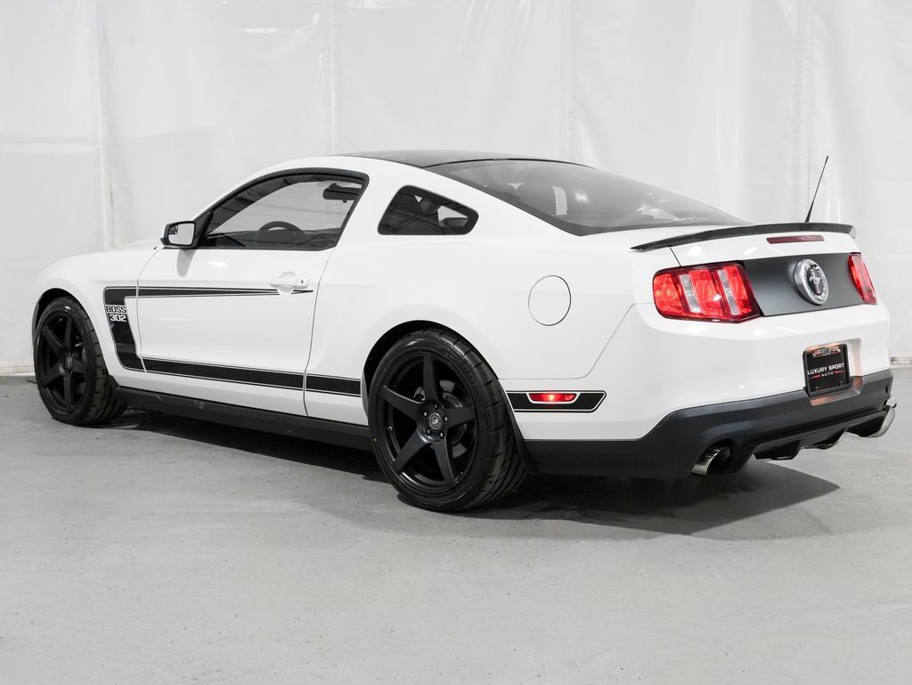Used 2012 Ford Mustang Boss 302 w/ Boss 302 Accessory Pkg RWD image 3