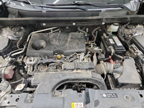 Used 2019 Toyota RAV4 XLE Premium image 25