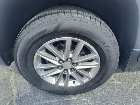 Used 2022 Chevrolet Traverse LT w/ LPO, Cargo Package FWD image 11