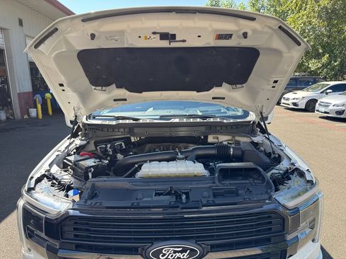 Used 2025 Ford F150 Platinum AWD/4WD image 19