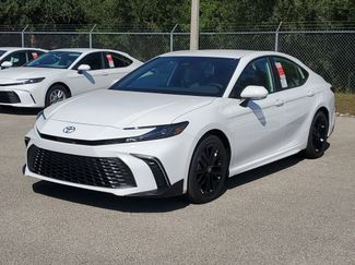 New 2025 Toyota Camry SE w/ Multimedia Upgrade Package video 1