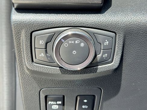 Used 2020 Ford F150 XLT w/ Equipment Group 302A Luxury AWD/4WD image 32
