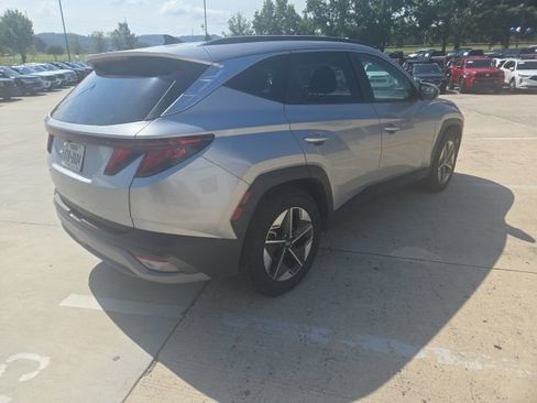 Used 2025 Hyundai Tucson SEL FWD image 11