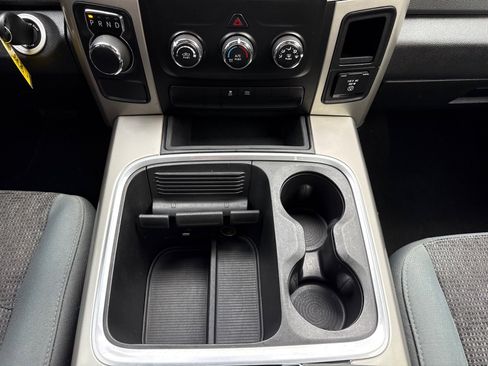 Used 2017 RAM 1500 Classic SLT RWD image 28