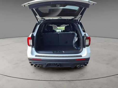 New 2026 Ford Explorer ST w/ Sun And Sound Package AWD/4WD image 8