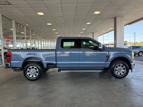Used 2023 Ford F350 Lariat w/ Chrome Package AWD/4WD image 8