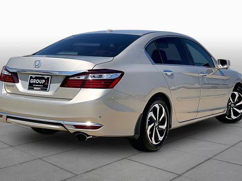 Used 2016 Honda Accord EX image 13
