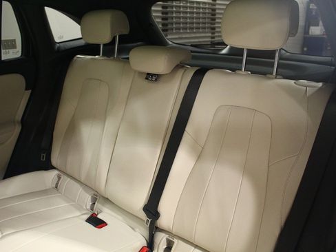 Used 2025 Mercedes-Benz GLA 250 4MATIC image 31