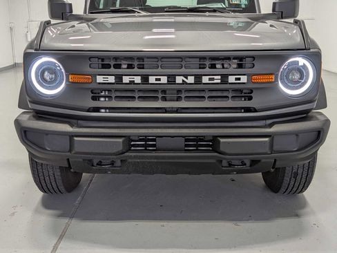 Used 2025 Ford Bronco 2-Door AWD/4WD image 2