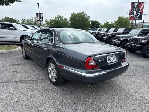 Used 2004 Jaguar XJ8 RWD image 10