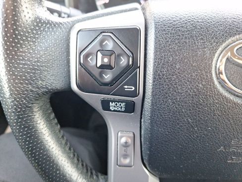 Used 2014 Toyota 4Runner SR5 image 21