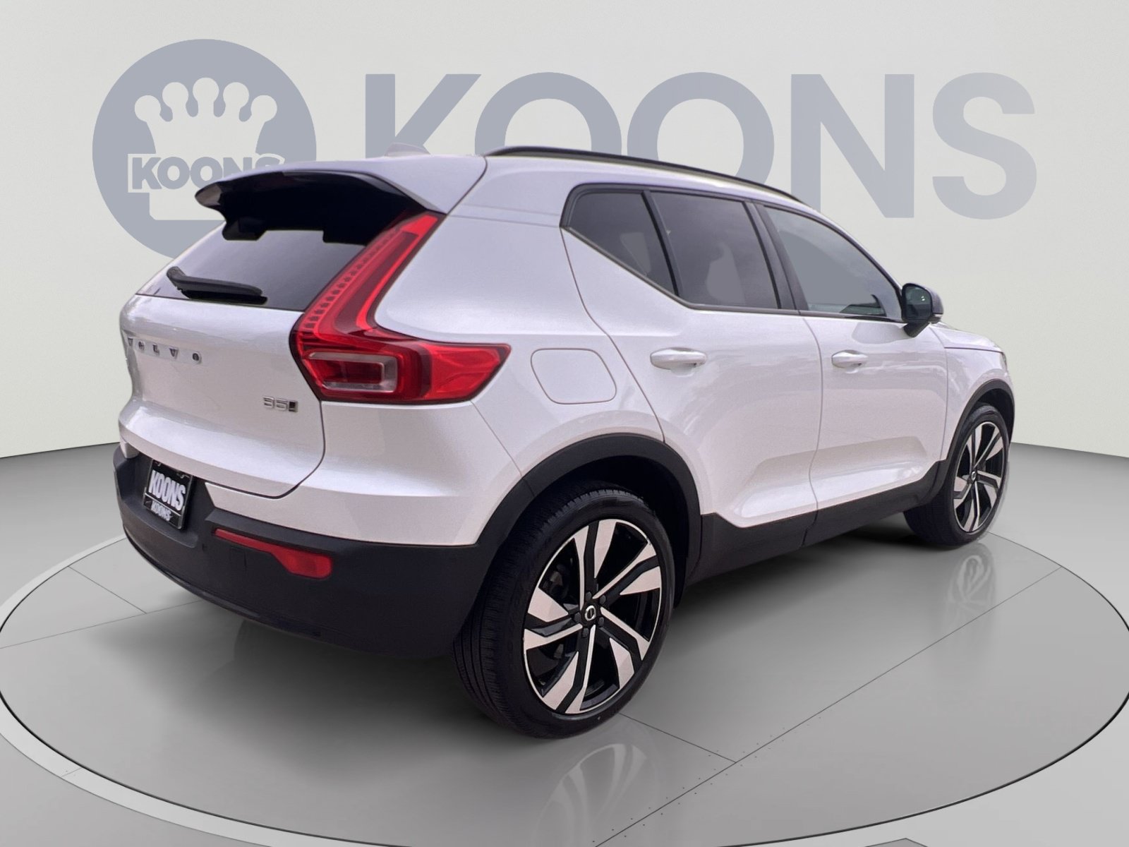 Used 2024 Volvo XC40 B5 Plus w/ Climate Package AWD/4WD image 7