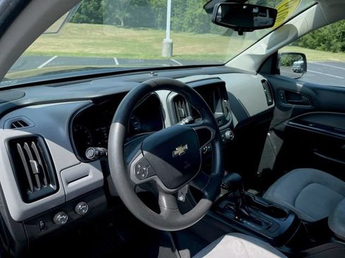 Used 2019 Chevrolet Colorado W/T w/ WT Convenience Package AWD/4WD image 11