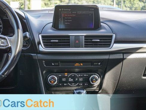 Used 2018 MAZDA MAZDA3 Touring FWD image 24