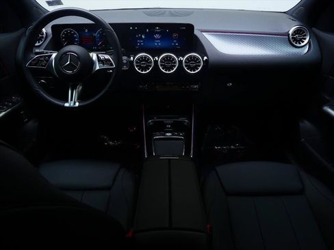 Used 2025 Mercedes-Benz GLA 250 image 30