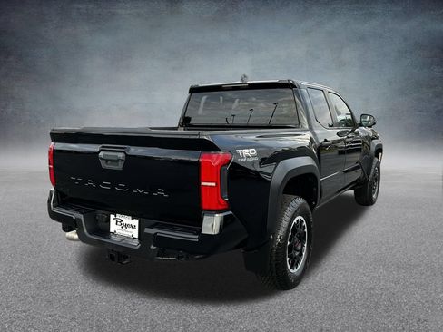 Used 2024 Toyota Tacoma TRD Off-Road AWD/4WD image 25