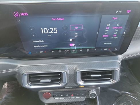 Used 2024 Ford Mustang Premium image 9