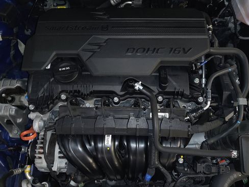 Used 2023 Hyundai Elantra SEL image 30