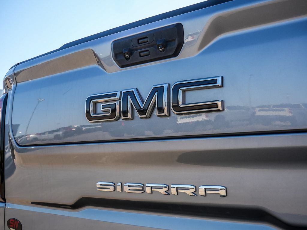 Used 2025 GMC Sierra 1500 SLT w/ SLT Premium Plus Package AWD/4WD image 15