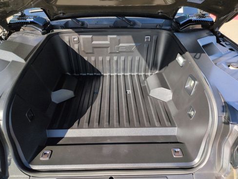 Used 2024 GMC Hummer EV 2X w/ Extreme Off-Road Package image 32