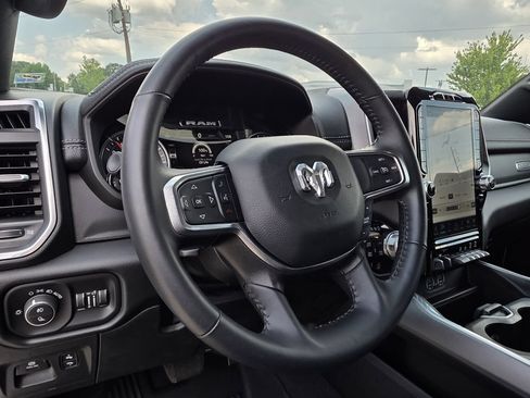 Used 2023 RAM 1500 Laramie AWD/4WD image 10