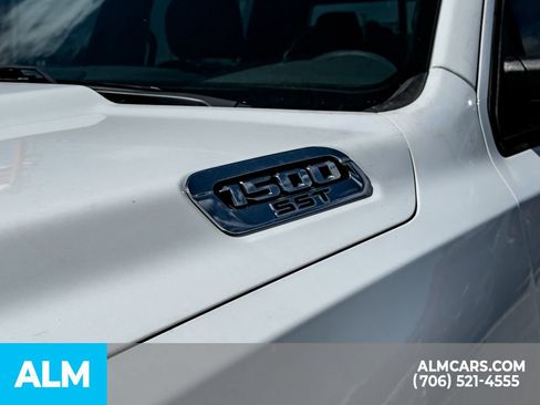 Used 2025 RAM 1500 Laramie AWD/4WD image 9
