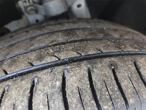 Certified 2022 Ford Explorer XLT w/ Equipment Group 202A image 22