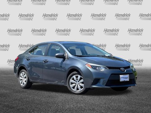 Used 2014 Toyota Corolla LE FWD image 2